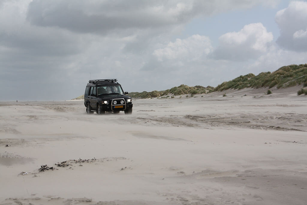 Land Rover strand